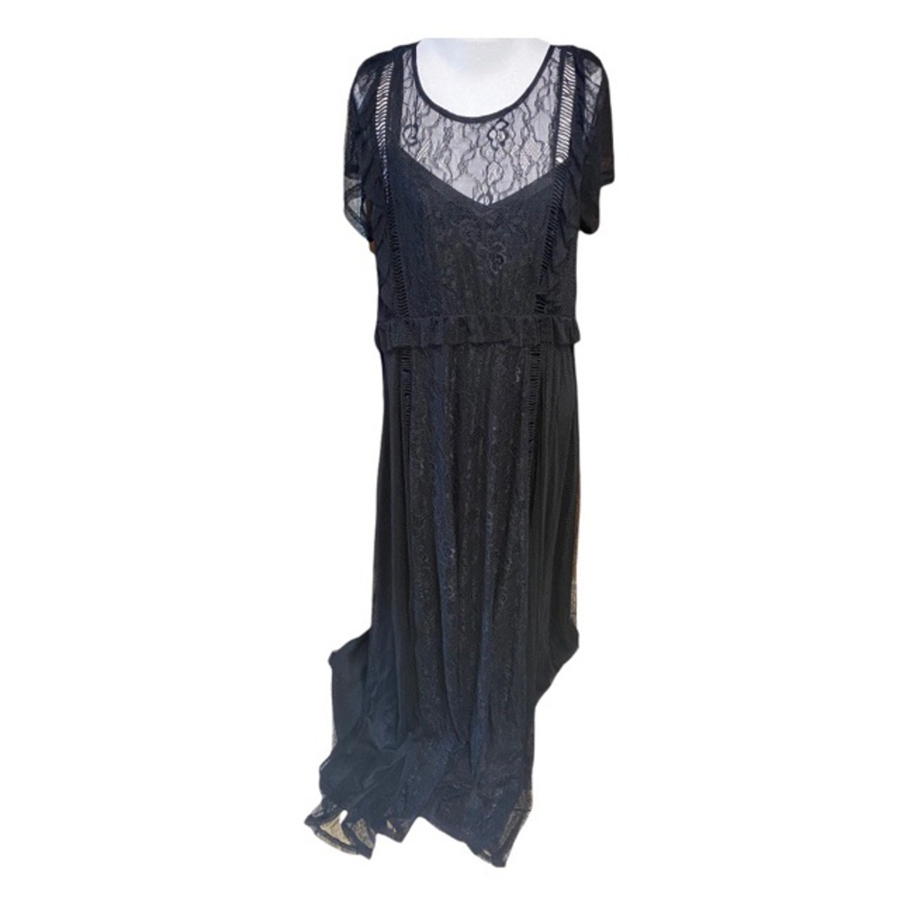 Torrid size 1 black lace and mesh maxi dress NWT